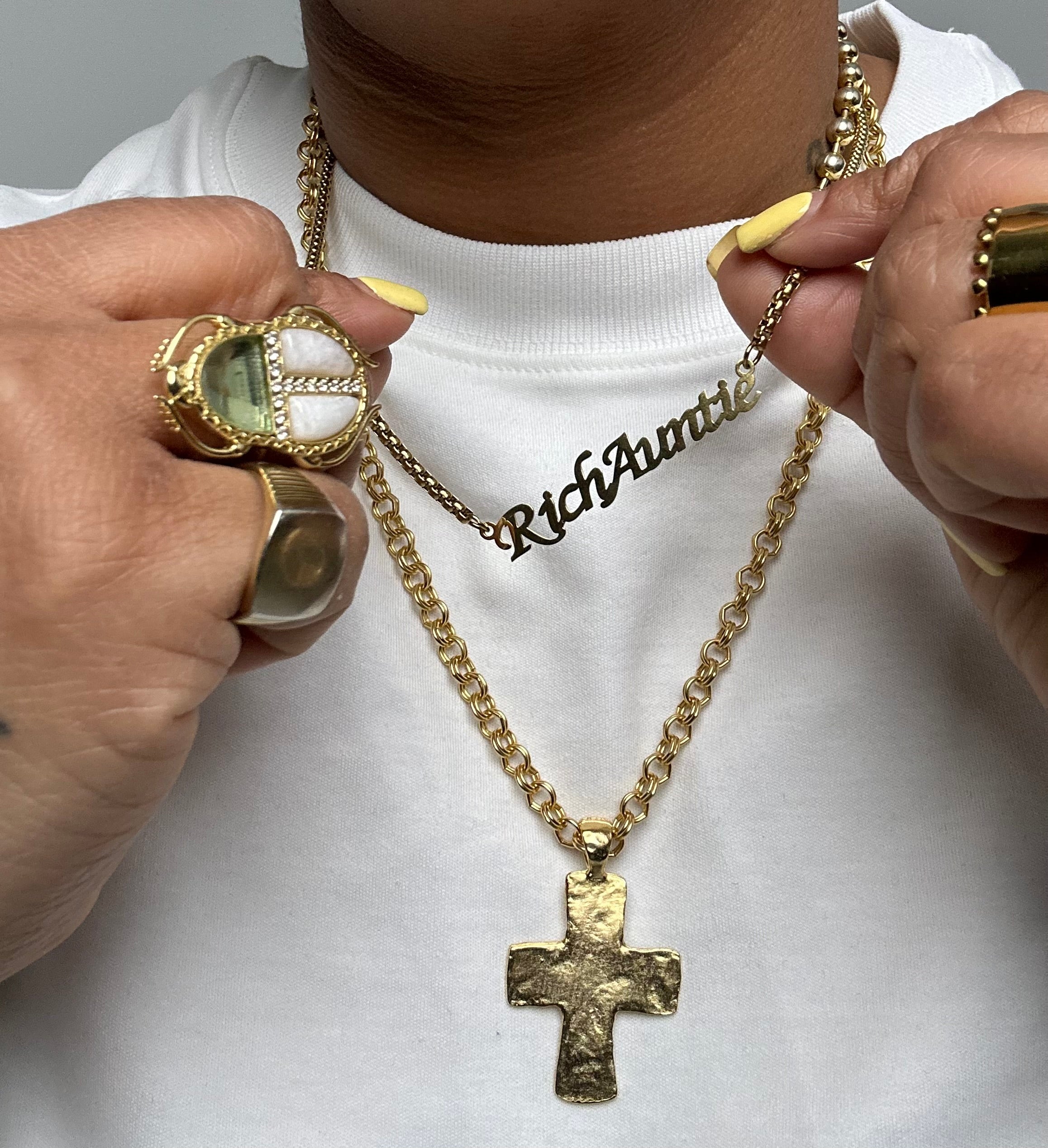 Rich Auntie Chain